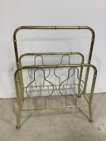 Magazine Rack (18in Tall)