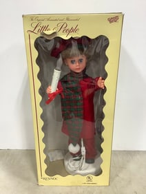 Santa's animated and Illuminated Little People doll by Rennoc(new in box)
