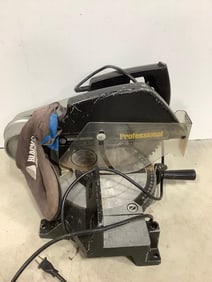 Black and Decker 10in Miter Saw