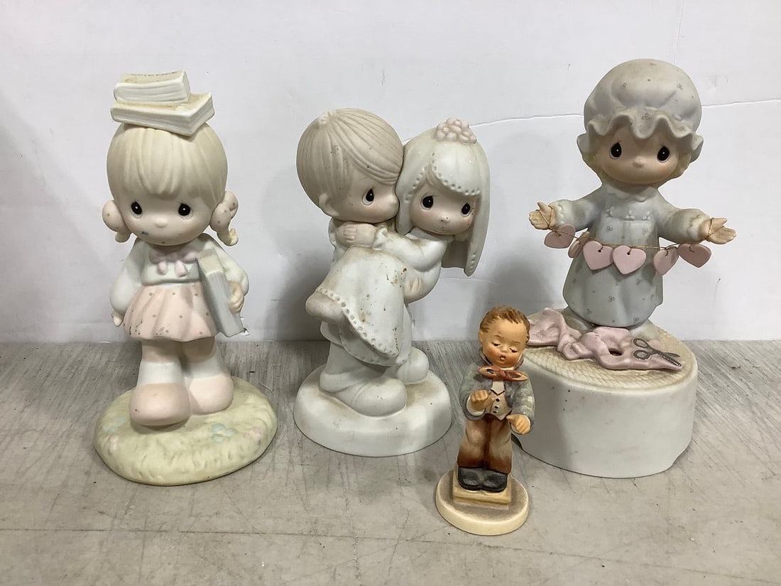 (Precious Moments and Goebel (Tallest - 6.75in): (Precious Moments and Goebel (Tallest - 6.75in)