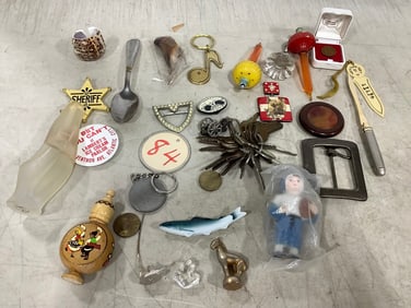 Vintage Trinkets, Various Keys, and more