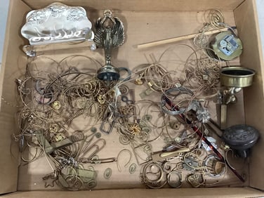 Brass lot with napkin holder