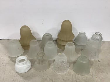 Various glass lampshades(tallest 7in.)