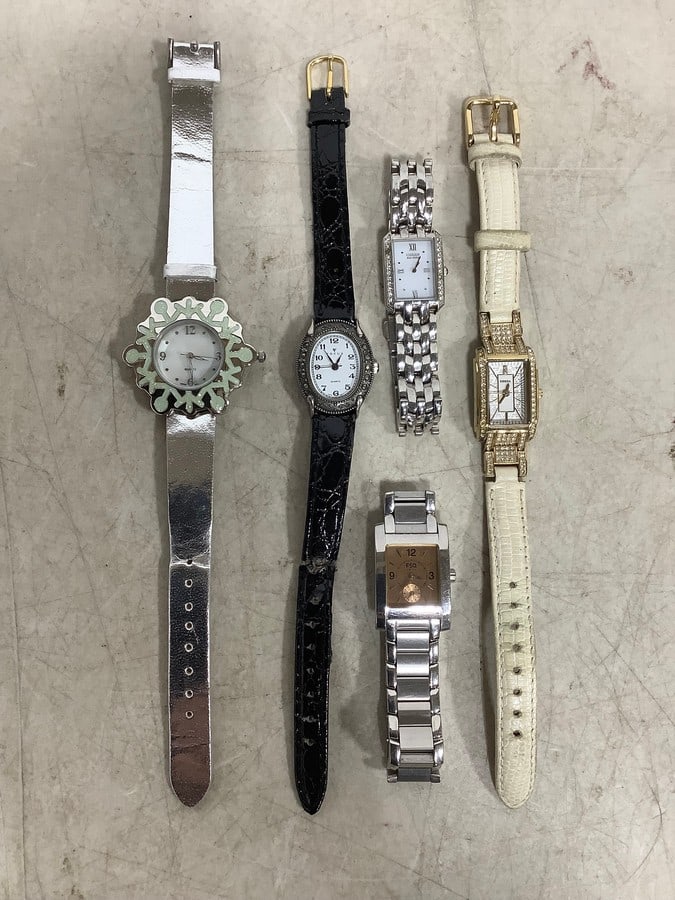Watches(Citizen, Focus, Fossil): Watches(Citizen, Focus, Fossil)