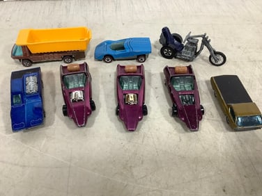 Vintage toy cars(Johnny Lightning, HotWheels, and more)