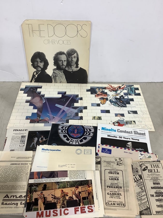 Records(The Doors/Pink Floyd)and vintage ephemera: Records(The Doors/Pink Floyd)and vintage ephemera
