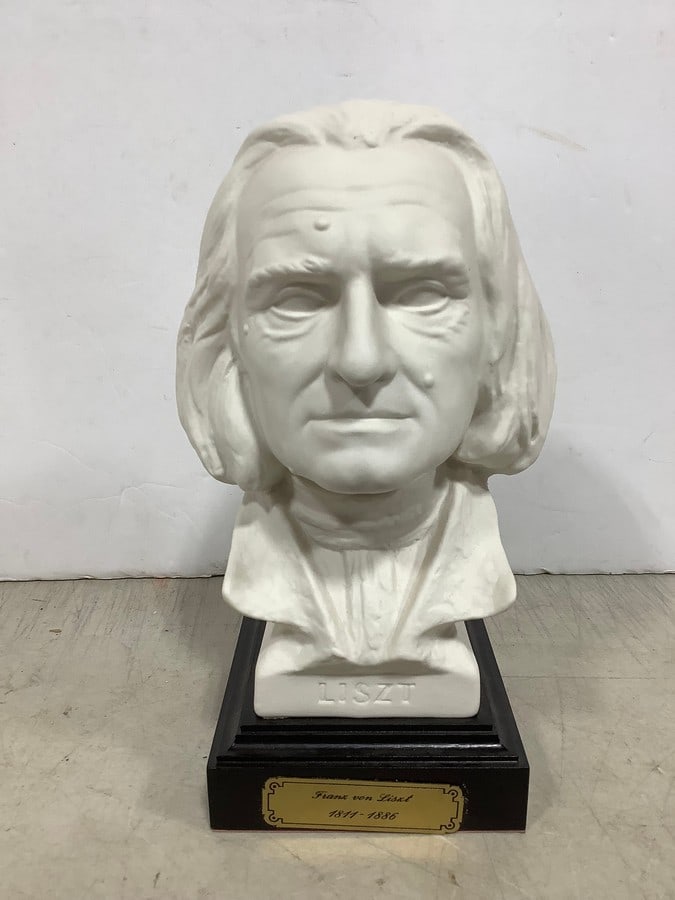 Goebel Franx von Lisxt statue(8.5in.tall): Goebel Franx von Lisxt statue(8.5in.tall)