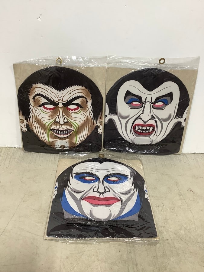 Vintage party masks: Vintage party masks