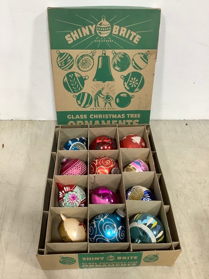 Shiny Brite glass Christmas tree ornaments: Shiny Brite glass Christmas tree ornaments