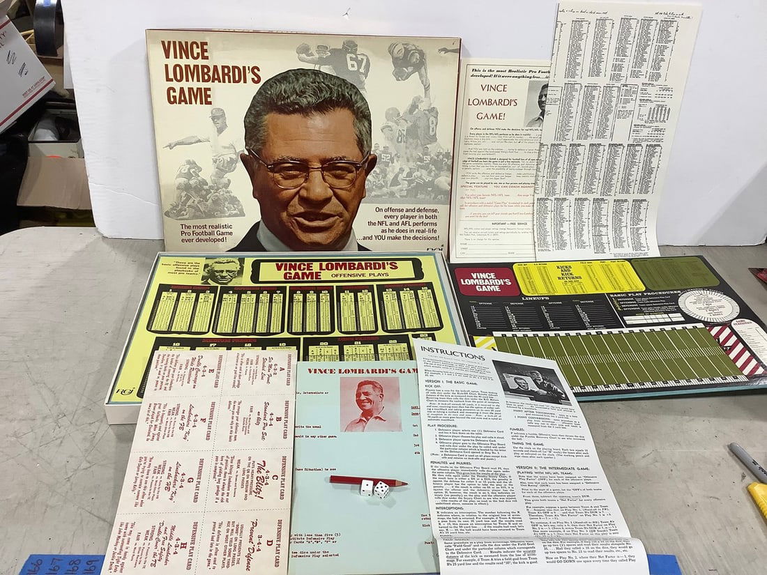 Vince Lombardi's vintage game in box (1 of 1)
