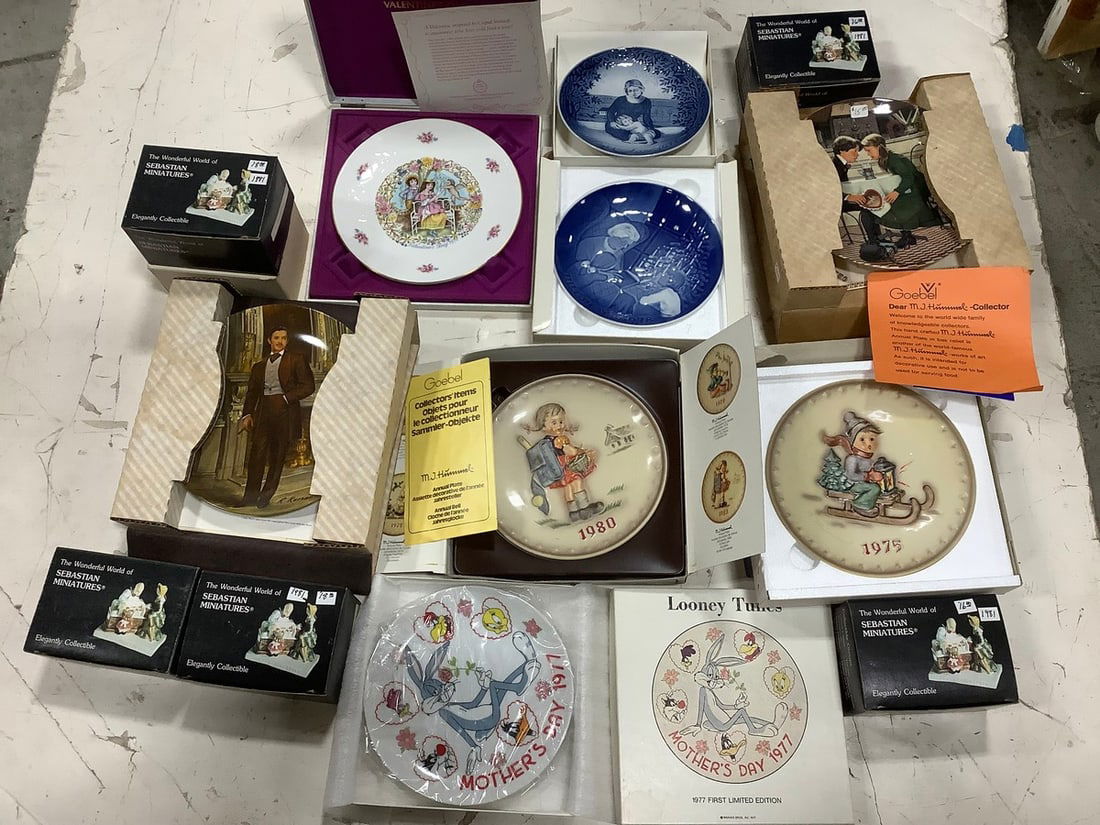 Collectible plates(Goebel, Royal Doulton,etc.) and Sebastian Miniatures collectibles (1 of 1)