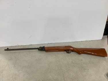 Hunting rifle(39in.long)