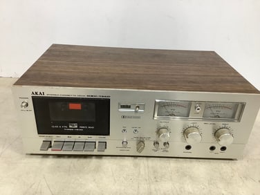 AKAI stereo casette deck(model:GXC-725D)