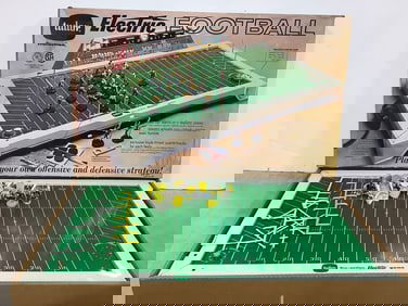 Vintage Tudor Electric Football Game (with players and more)