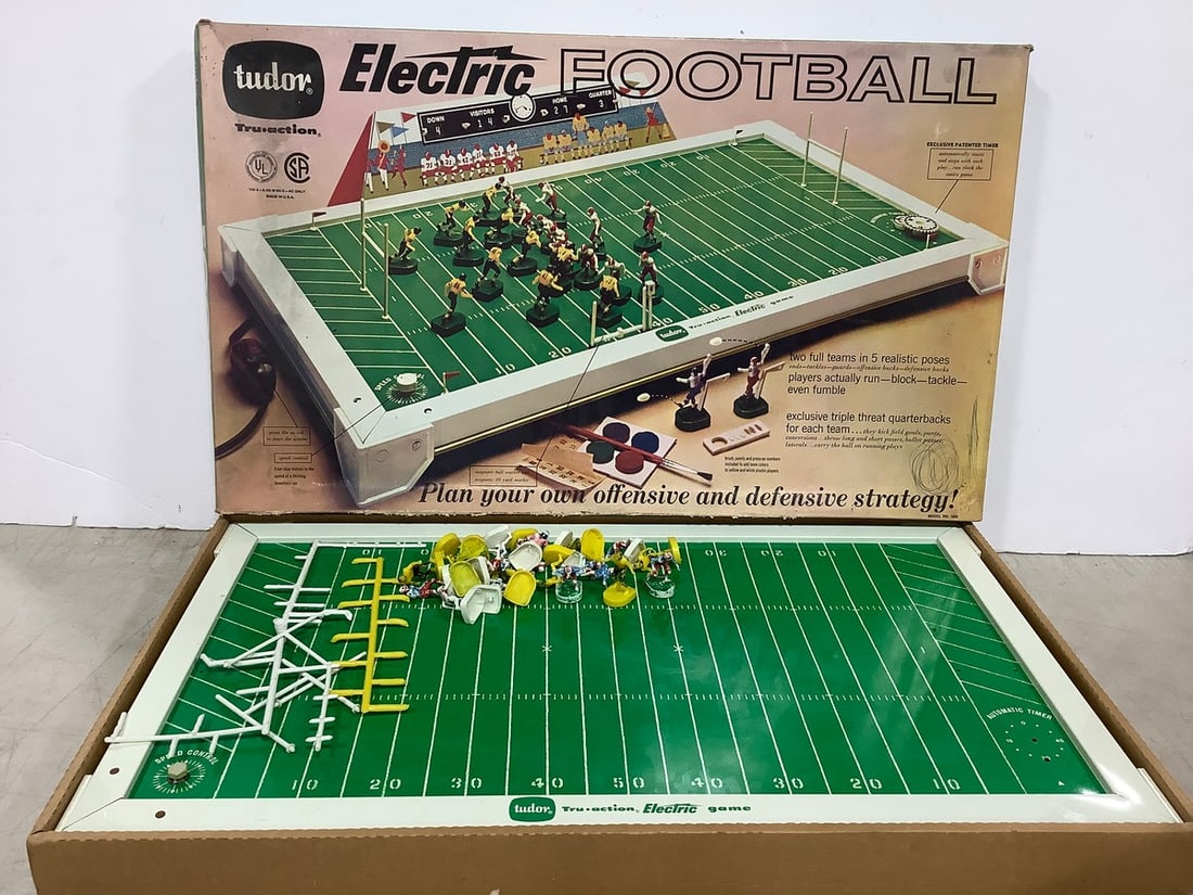 Vintage Tudor Electric Football Game (with players and more): Vintage Tudor Electric Football Game (with players and more)