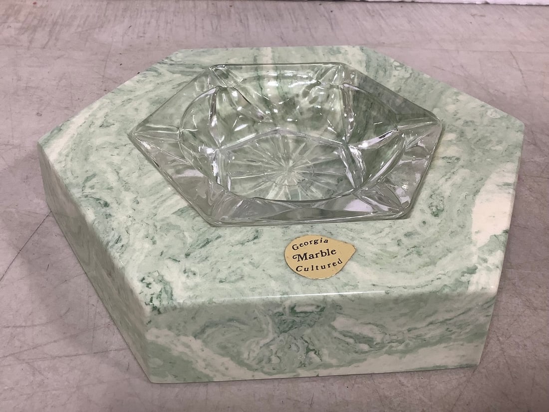 Marble Presidential Ash Tray with Glass Insert (1.75inx9inx7.75in) (1 of 1)