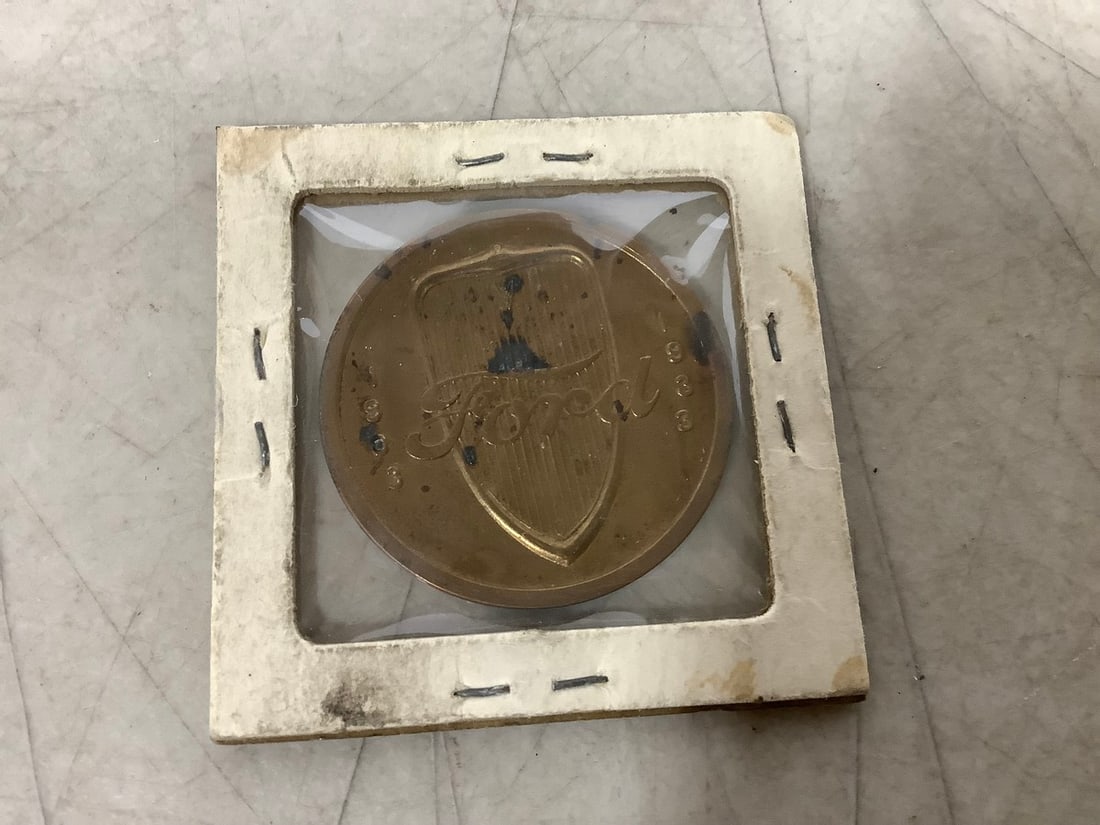 30 year 1932 Ford Coin V8 (1 of 1)