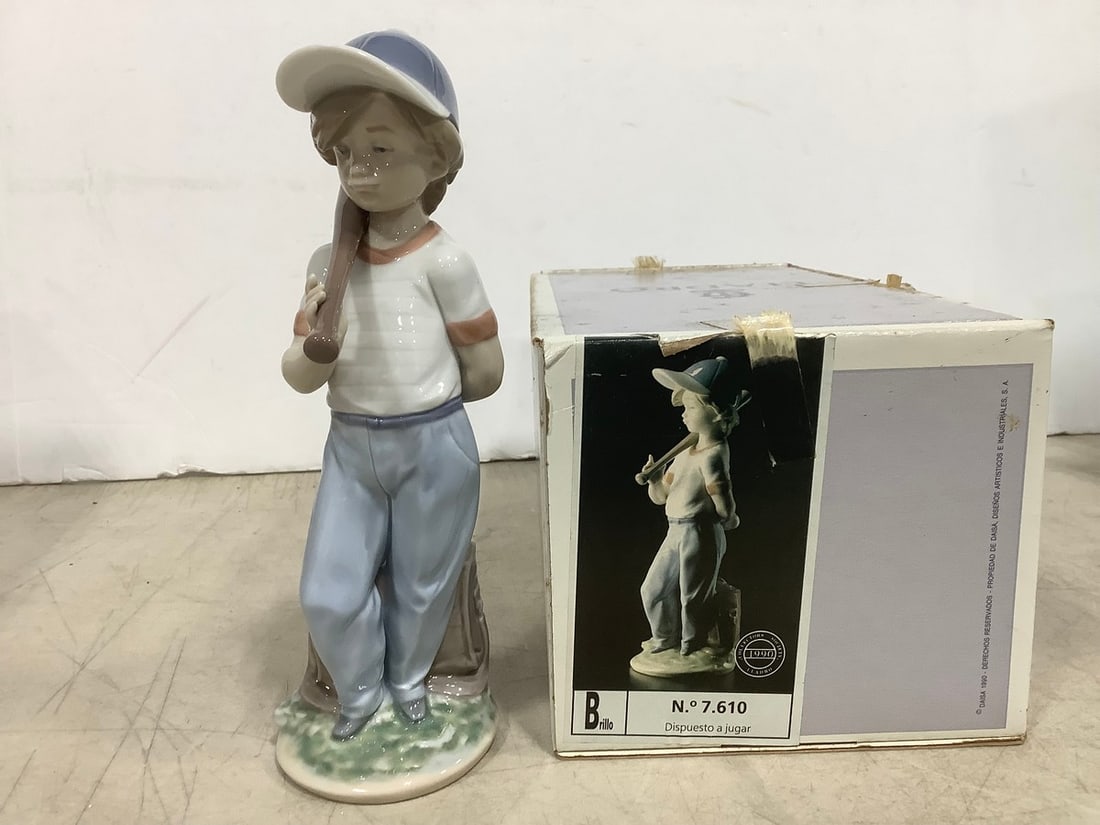 Willing to Play Ceramic Lladro Figure - 7.610 (8.5in Tall) (1 of 1)