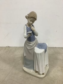 Lladro fine porcelain collectible statue(10in.tall)
