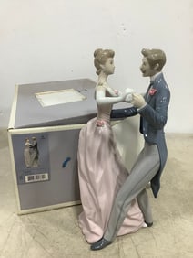 Lladro fine Anniversary Dance porcelain collectible statue(13in.tall)