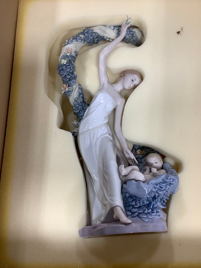 Lladro Inspiration porcelain collectible statue(15in.long) (1 of 1)