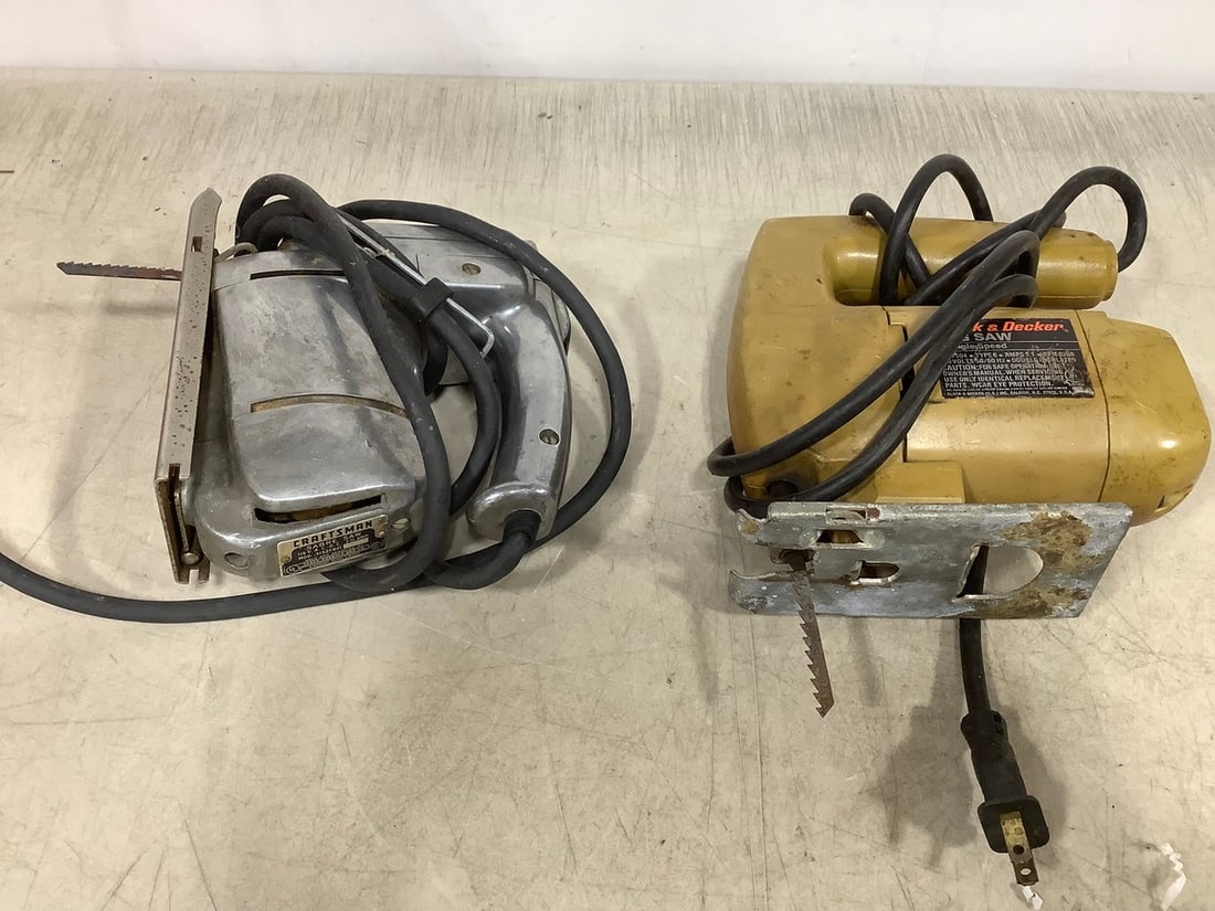 Craftsman Sabre saw Black and Decker jig saw (1 of 1)