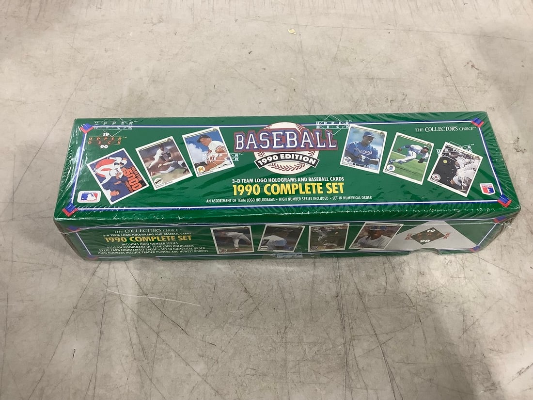 1990 Upper Deck 3-D Team logo holograms and baseball cards complete set(sealed in box) (1 of 1)