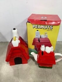 Snoopy and Woodstock break time cookie jar and Snoopy teapot (tallest 10in.)