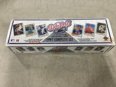 1991 collectible hologram and baseball cards set(new in box)
