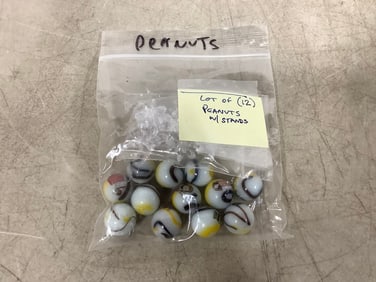 Peanuts marbles with stands
