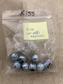 Kiss marbles with stands