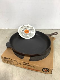 Le Creuset pan(new in box)