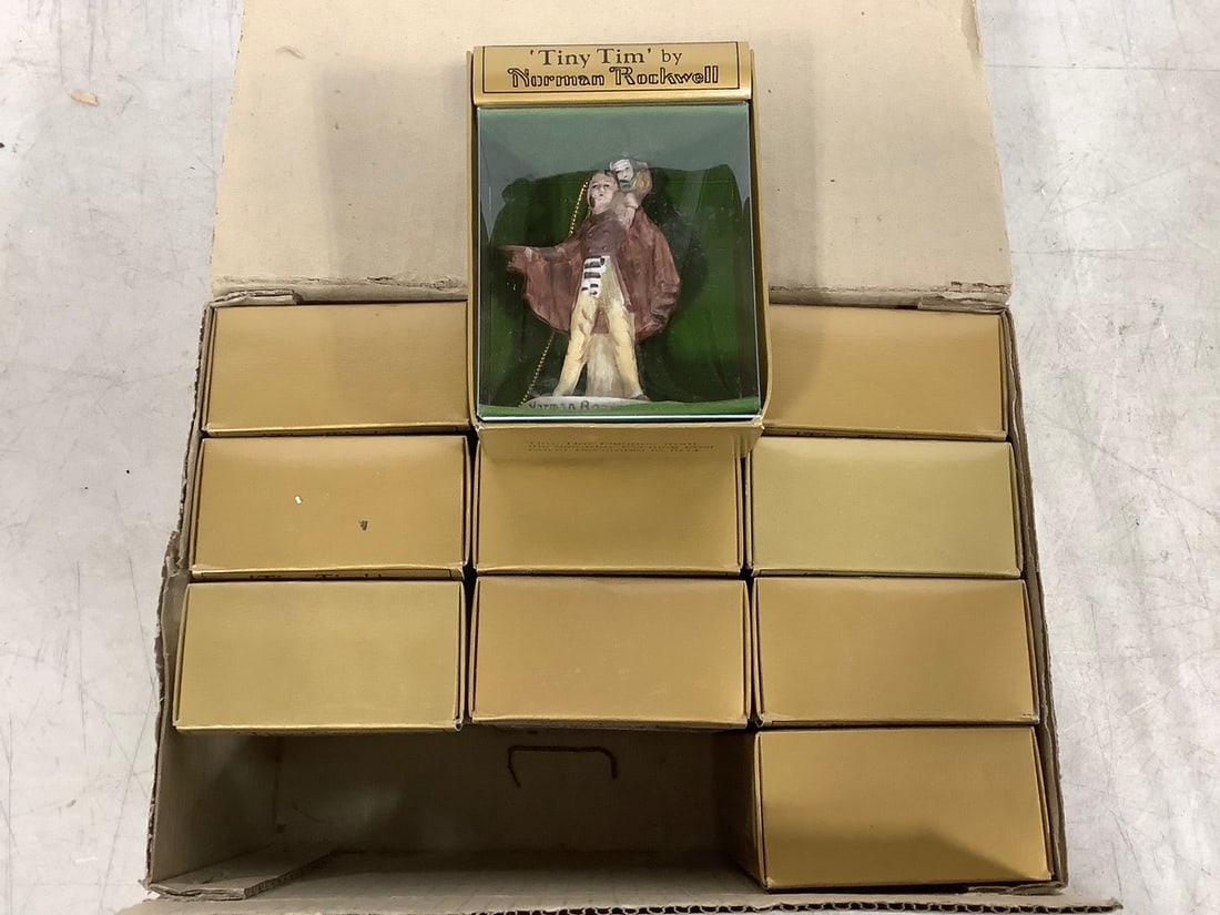 Tiny Tim Norman Rockwell figurines(11 total): Tiny Tim Norman Rockwell figurines(11 total)