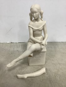 Laszlo Ispanky Girl Sitting Statue (10.5in Tall) *needs repair*