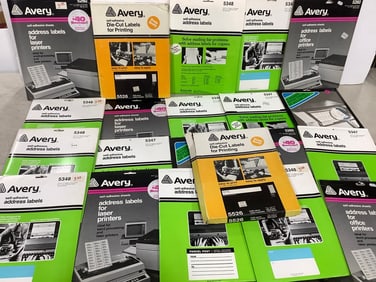 Avery Self-Adhesive Adress Labels *new in package*