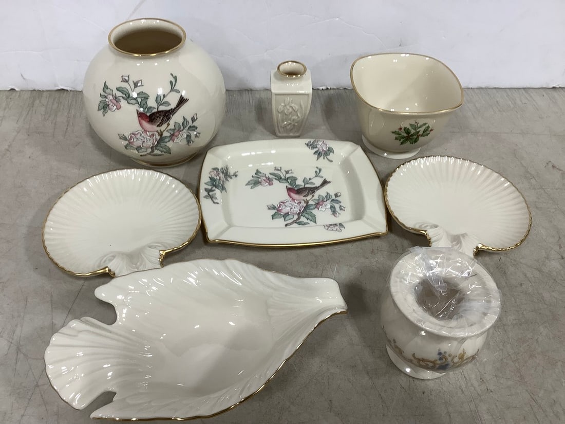 Lenox Plates, Cups, Bowls, and more (Tallest - 5.25in): Lenox Plates, Cups, Bowls, and more (Tallest - 5.25in)