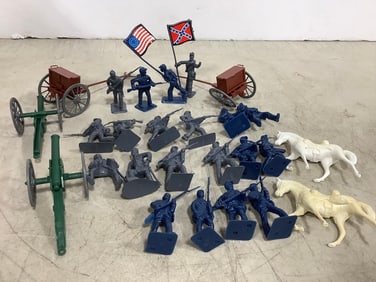 Vintage Army Men/Horses and Carriages