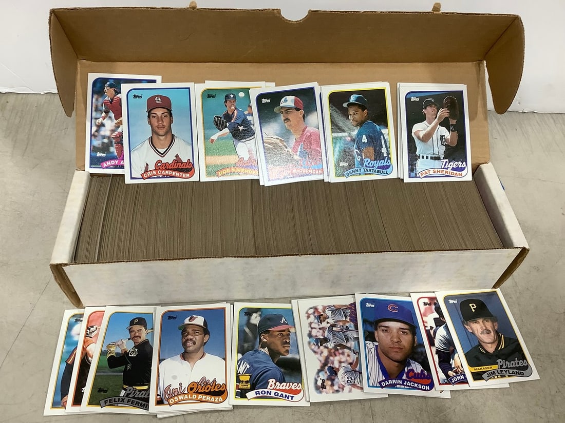 1989 Topps Baseball Cards *missing 1 card - #659* (1 of 1)