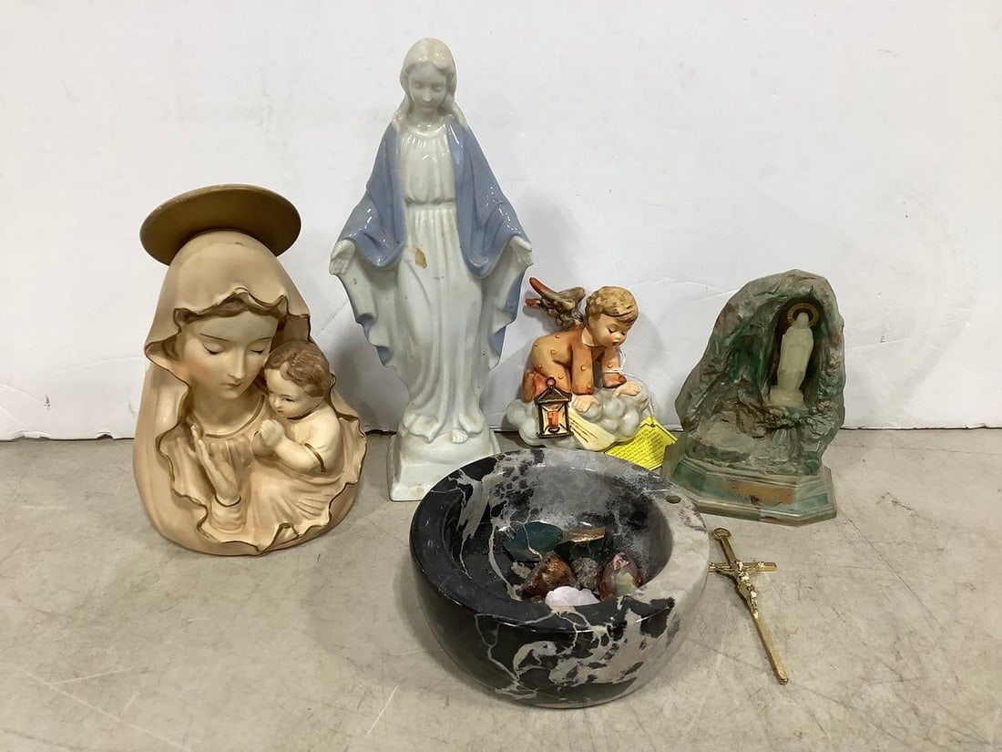 Various Decorative Ceramics, Mortar and Pestle Bowl, and more (Tallest - 9in) (1 of 1)