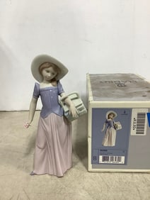 Tailor made porcelain Lladro figure(8in.tall)