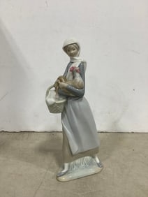 Lladro fine porcelain collectible statue(10in.tall)