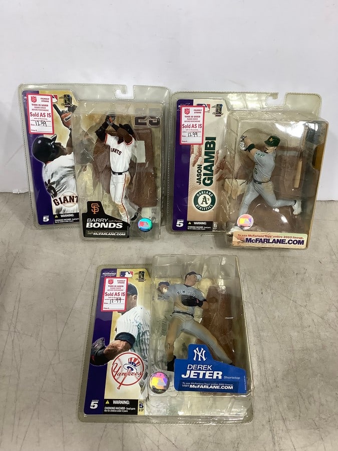 MLB collectible figures new in box(Jason Giambi, Barry Bonds, Derek Jeter): MLB collectible figures new in box(Jason Giambi, Barry Bonds, Derek Jeter)