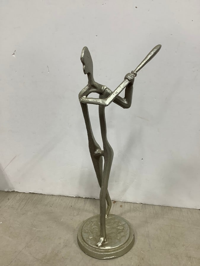 Art Deco statue(15.25in.tall): Art Deco statue(15.25in.tall)