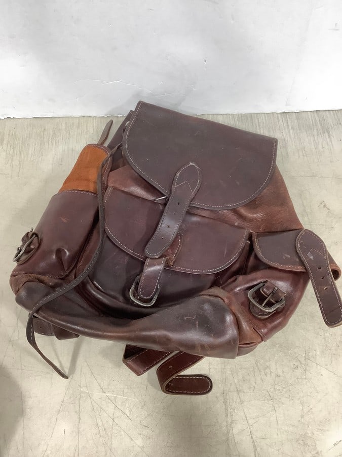 Vintage genuine leather backpack: Vintage genuine leather backpack
