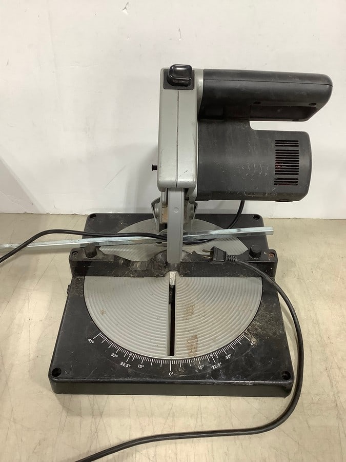 Craftsman 8 1/4in. miter saw: Craftsman 8 1/4in. miter saw