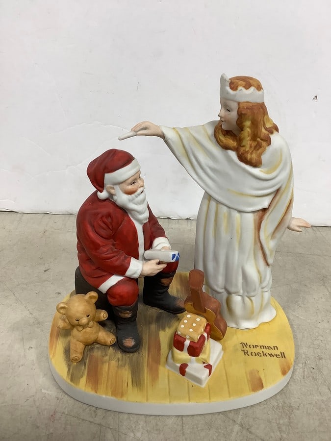Norman Rockwell statue(7in.tall): Norman Rockwell statue(7in.tall)