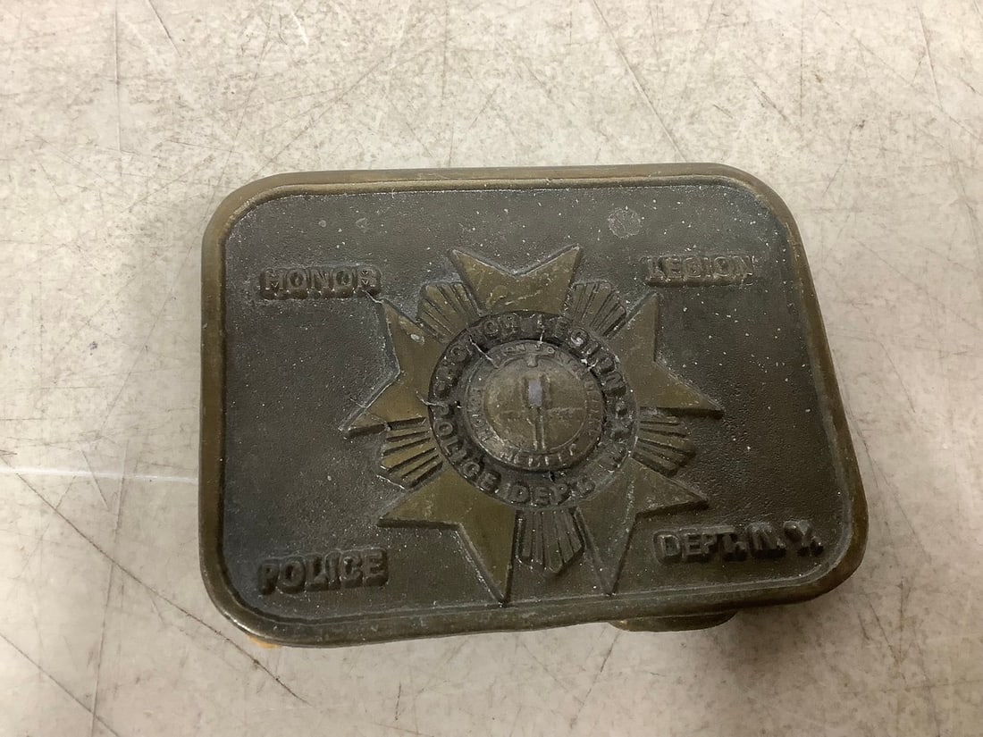 Vintage Belt Buckle: Vintage Belt Buckle