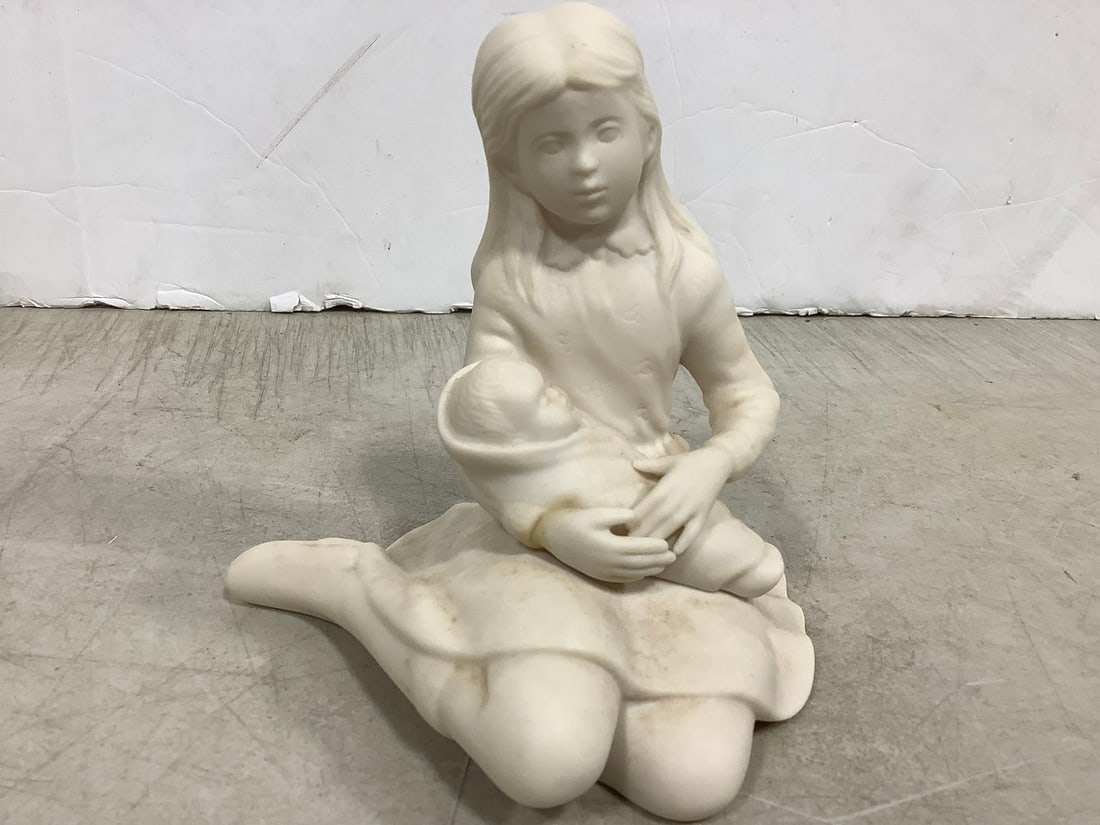 Laszlo Ispanky Ceramic Girl Statue (5.75in Tall) (1 of 1)