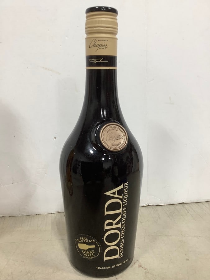 Dorda Double Chocolate Liqueur 18% - 750ml *SEALED*: Dorda Double Chocolate Liqueur 18% - 750ml *SEALED*