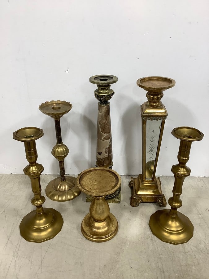 Lot of candleholders(some brass-tallest 15.5in.): Lot of candleholders(some brass-tallest 15.5in.)
